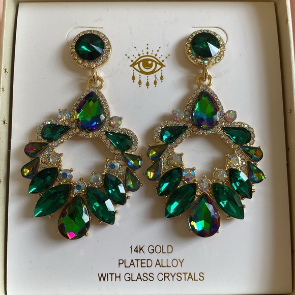 🎄Green crystal statement earrings by eye candy💚 - Picture 1 of 7